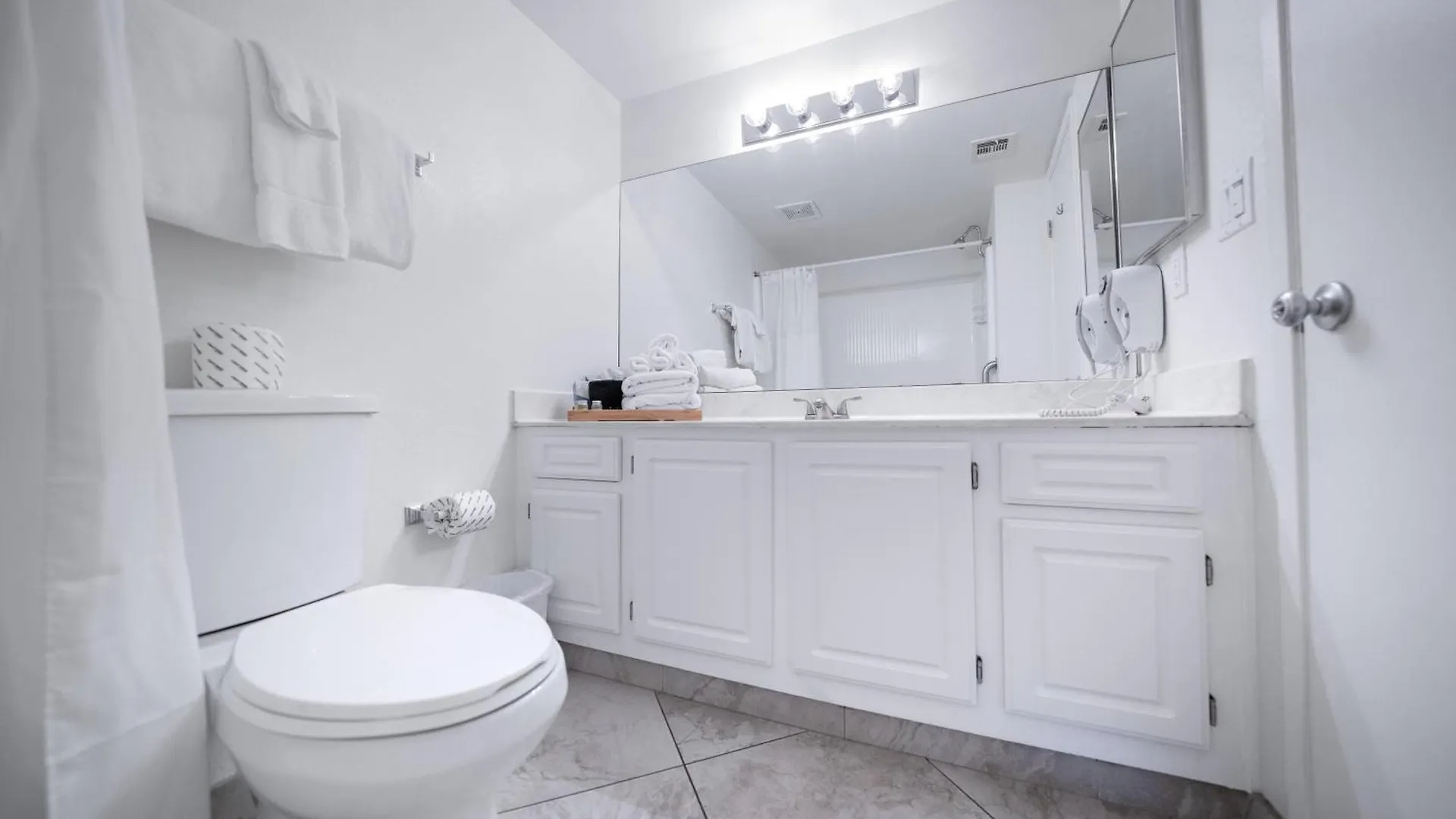 245 Fully Furnished 1Br Suite-Pet Friendly Scottsdale